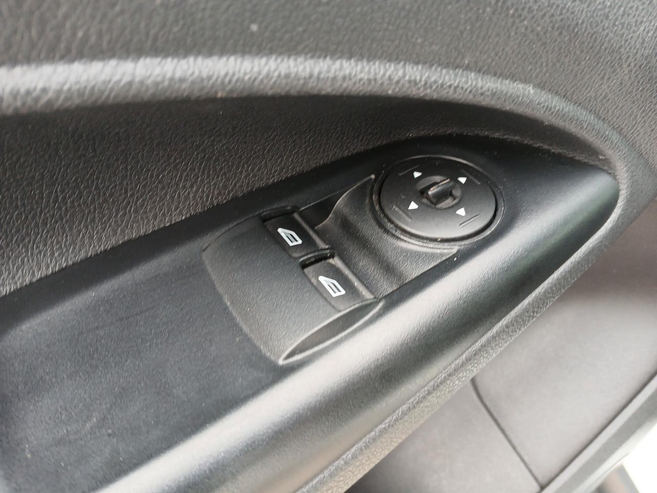 FORD TRANSIT FRIGORIFERO ISOTERMICO COIBENTATO