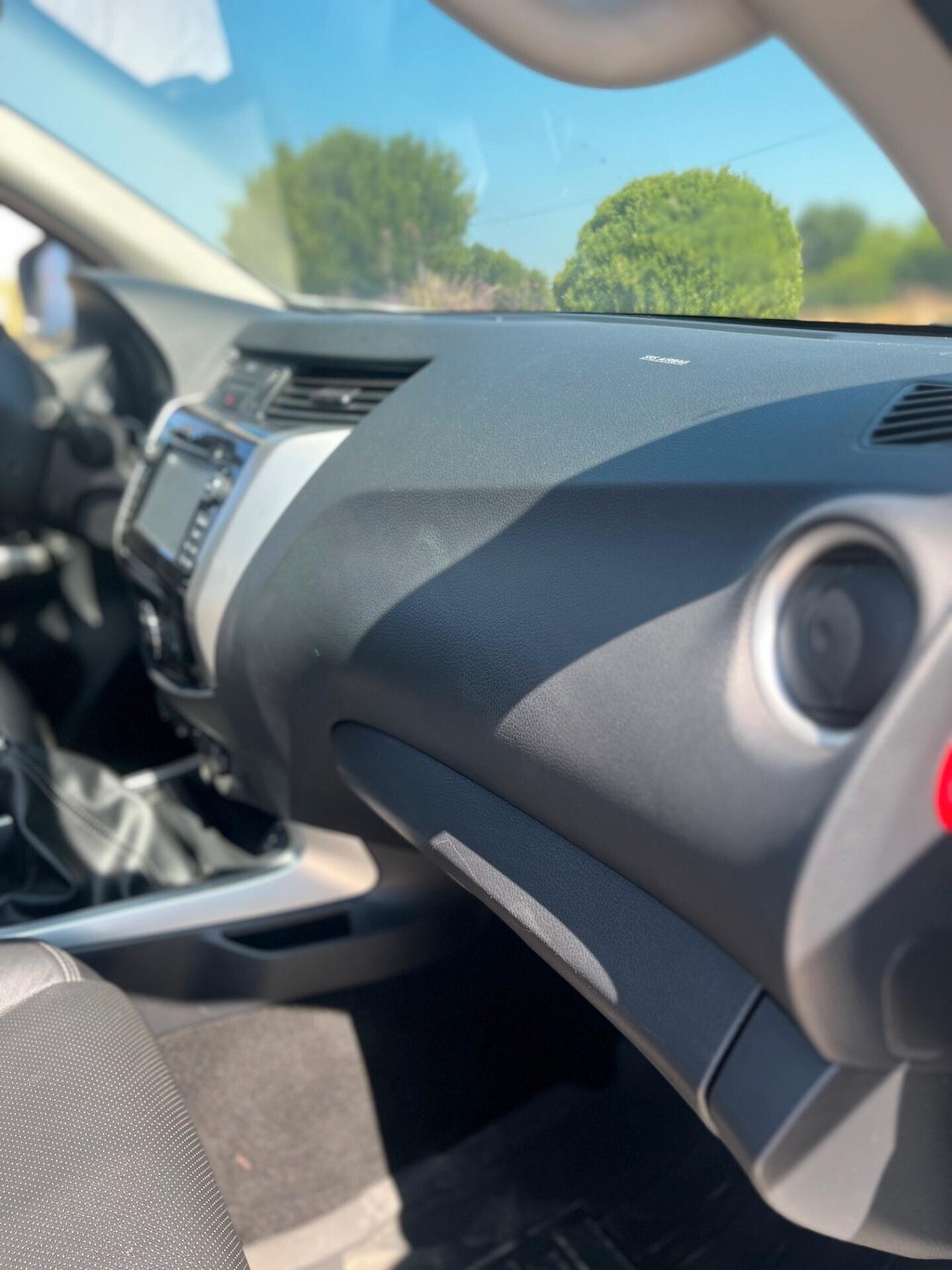 Nissan Navara 2.3 dCi 4WD Double Cab N-Connecta