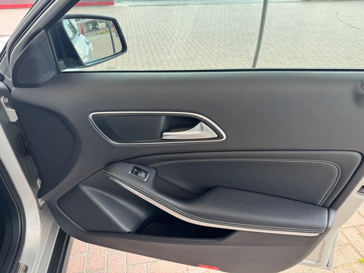 Mercedes-Benz GLA 220 Premium GLA 220 D #6418