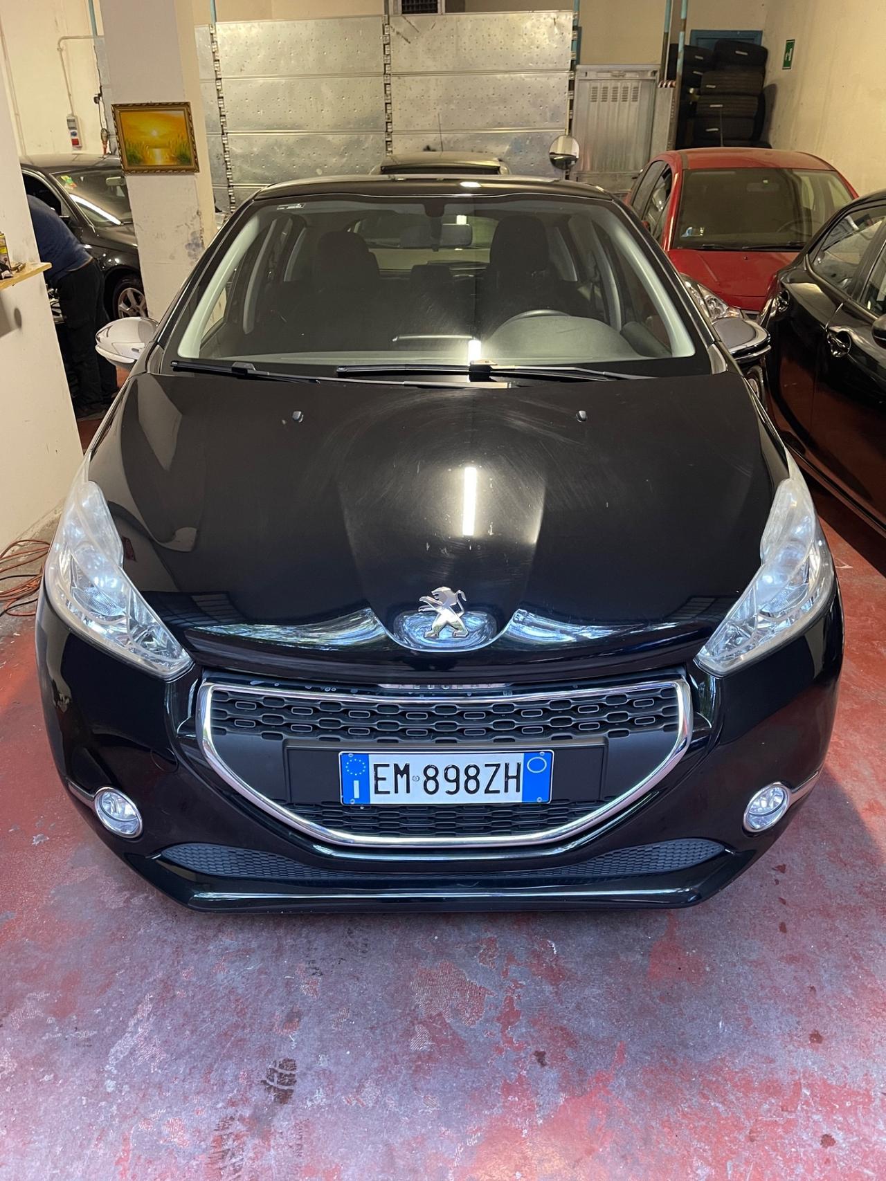 Peugeot 208 1.4 HDi 68 CV 5 porte Access