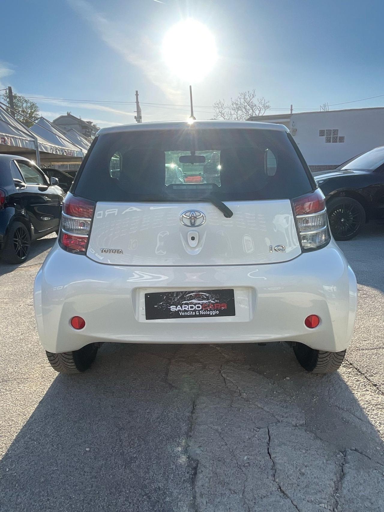 Toyota iQ 1.0