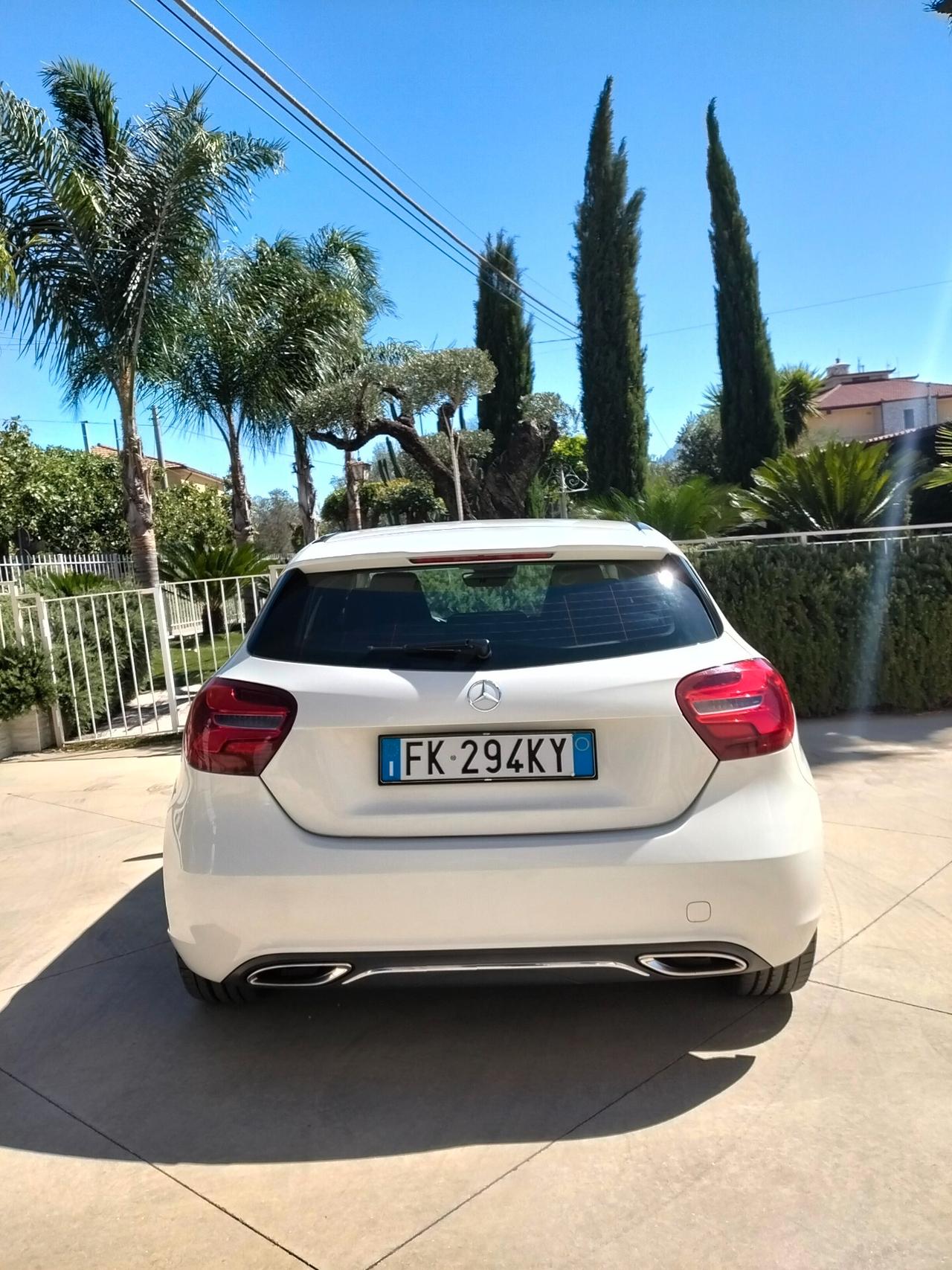 Mercedes-benz A 180 d Premium