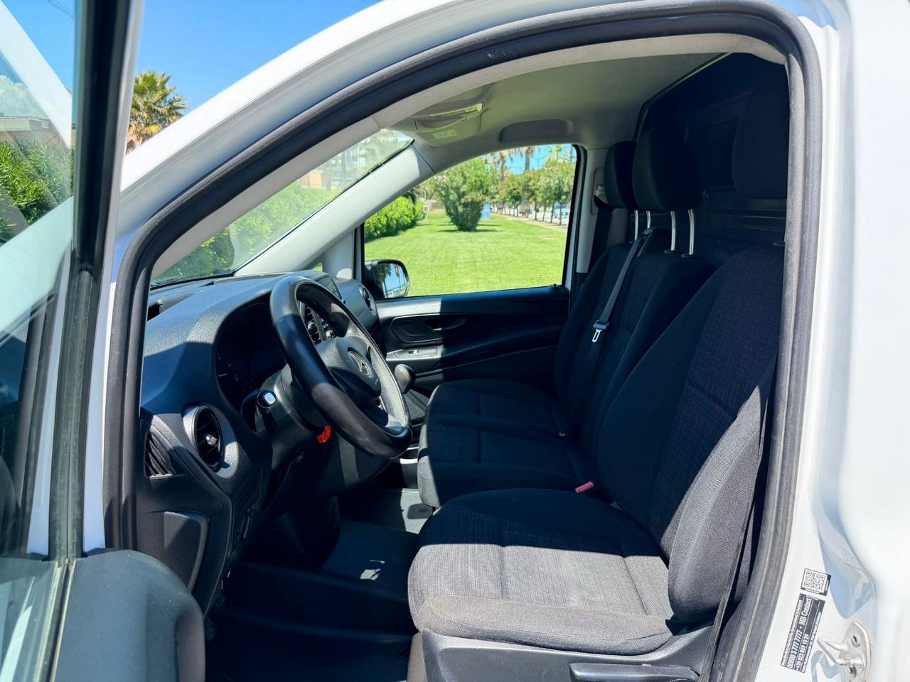 MERCEDES Vito 111 cdi compact E6