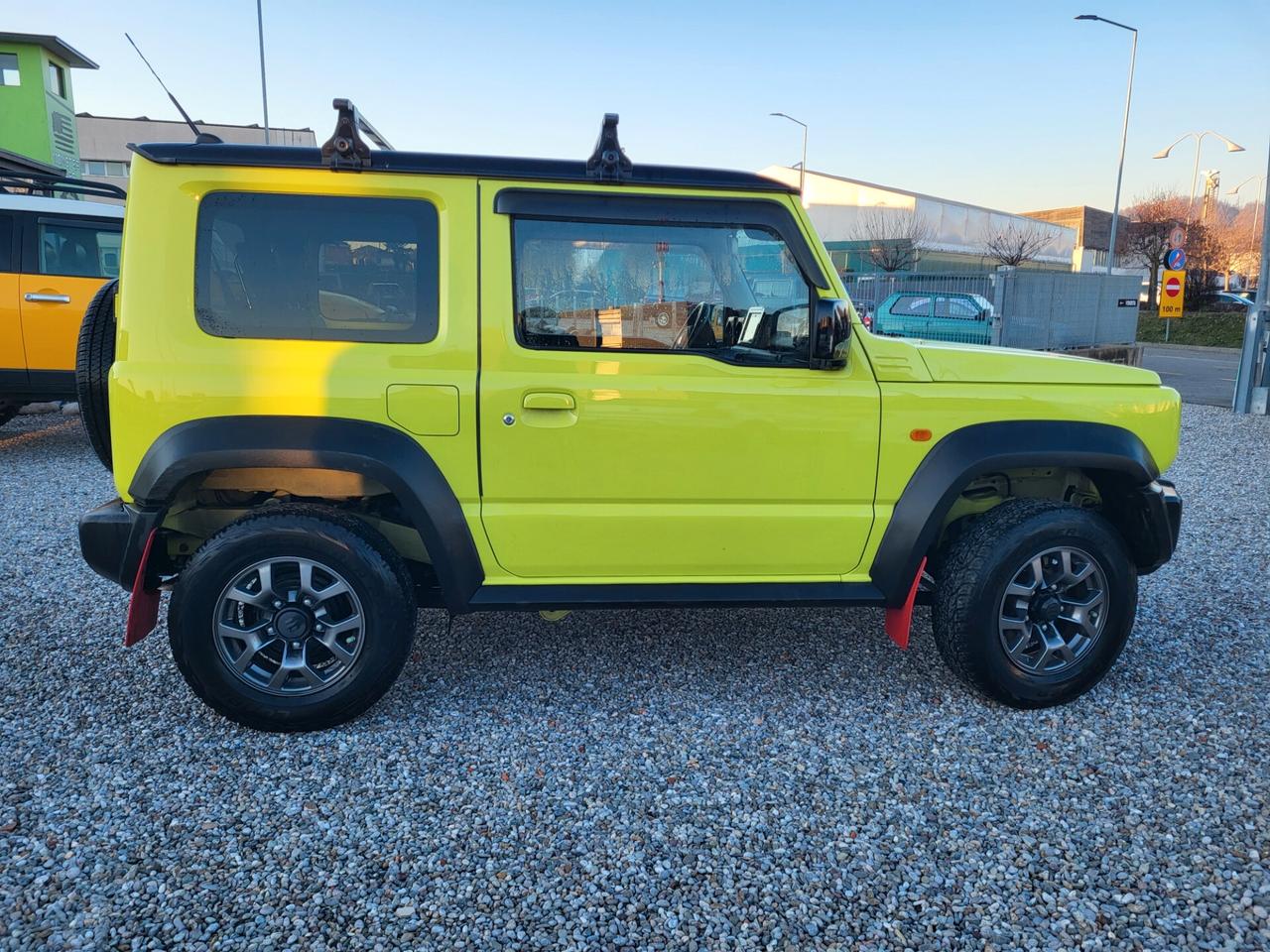Suzuki Jimny 1.5 5MT Top