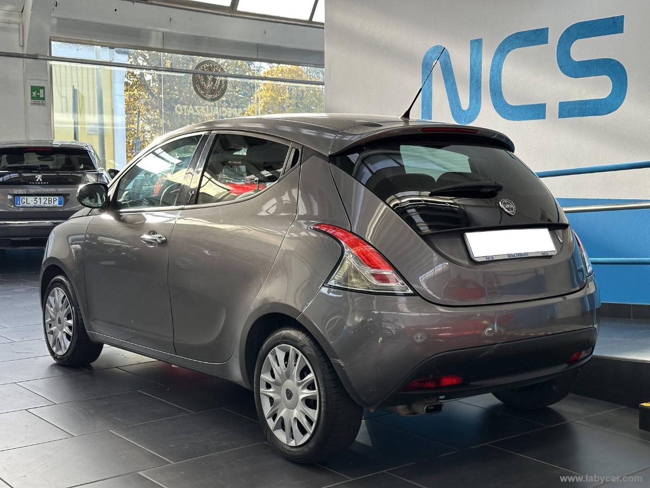 LANCIA Ypsilon 1.2 69 CV 5p. GPL Ecochic Silver