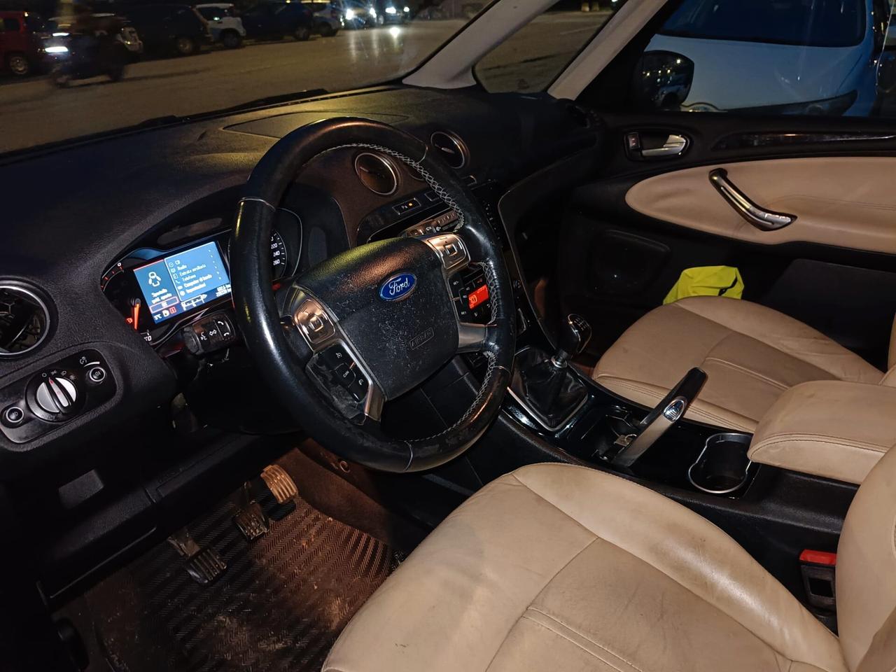 Ford Galaxy 2.2 TDCi - 7 POSTI