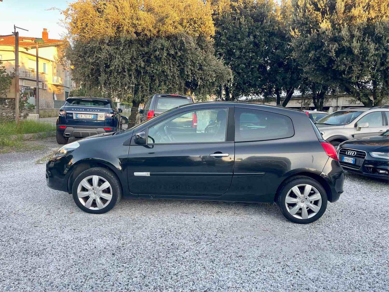 RENAULT CLIO - PER NEOPATENTATI