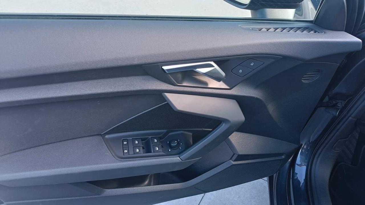 Audi A3 SPB 30 TDI Business
