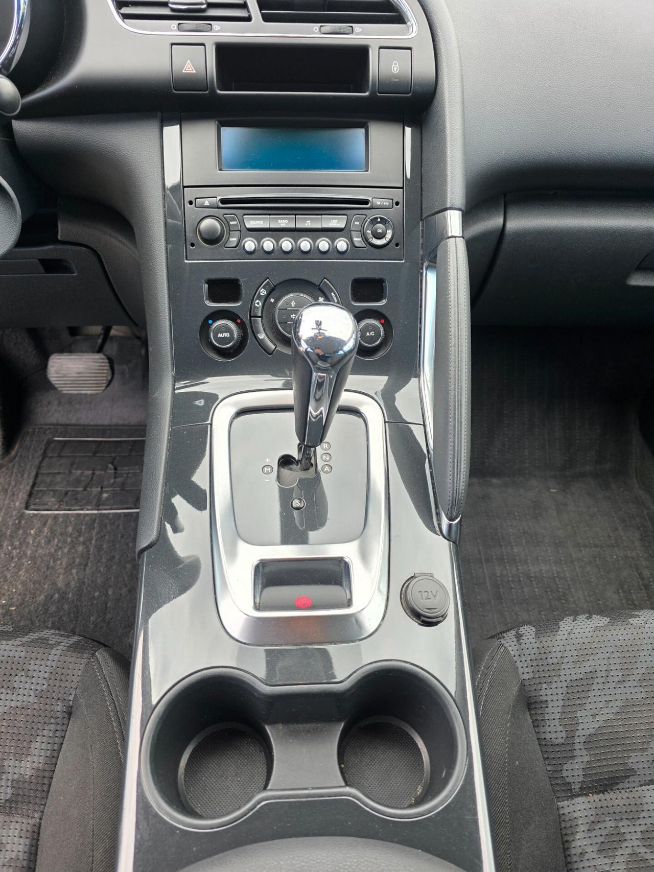 Peugeot 3008 automatico 208mila km 1.6D