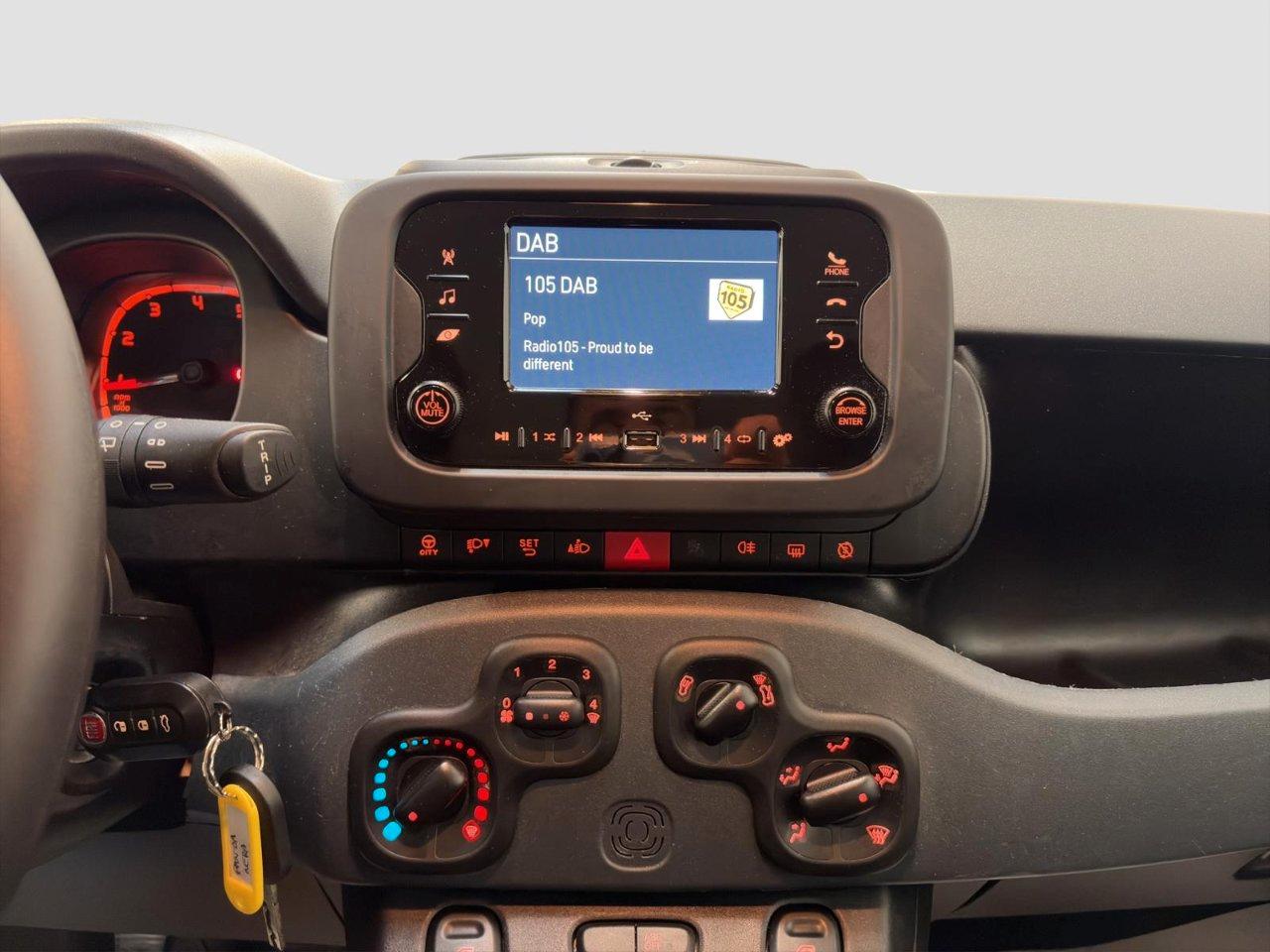 Fiat Panda Garmin Panda 1.0 firefly hybrid s&s 70cv 5p.ti*FORMULA S*