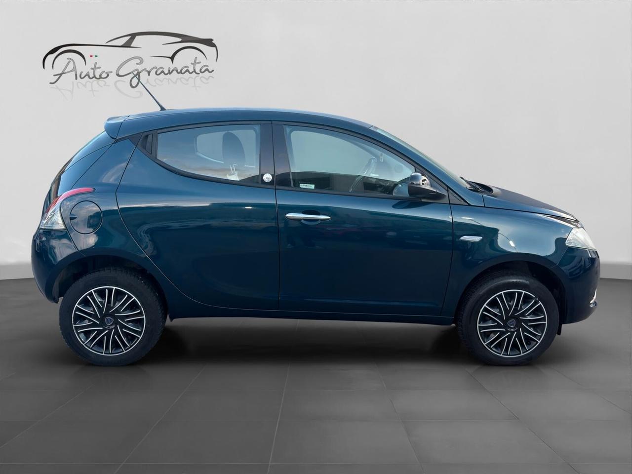 Lancia Ypsilon 0.9 85cv Ecochic Gold
