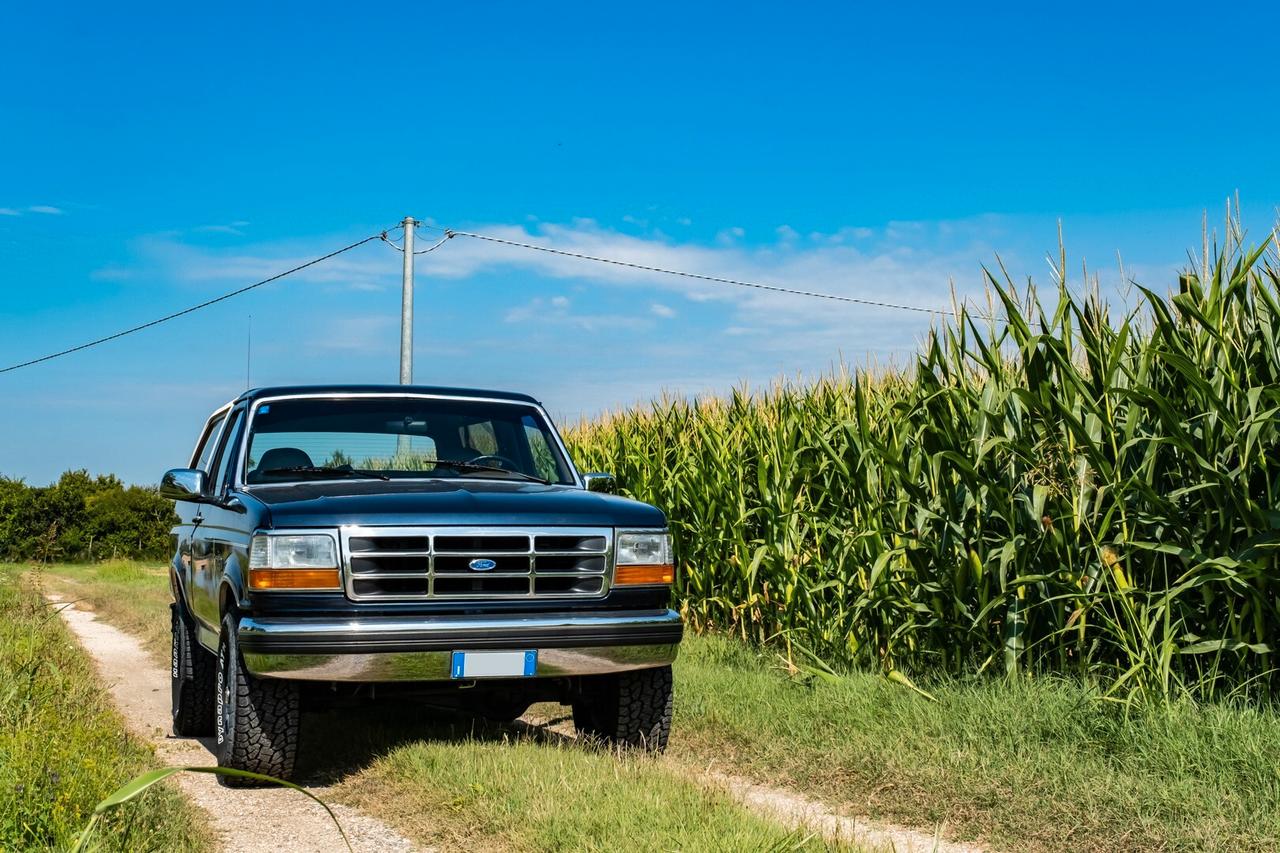 FORD BRONCO XLT EDDIE BAUER EDITION 4x4