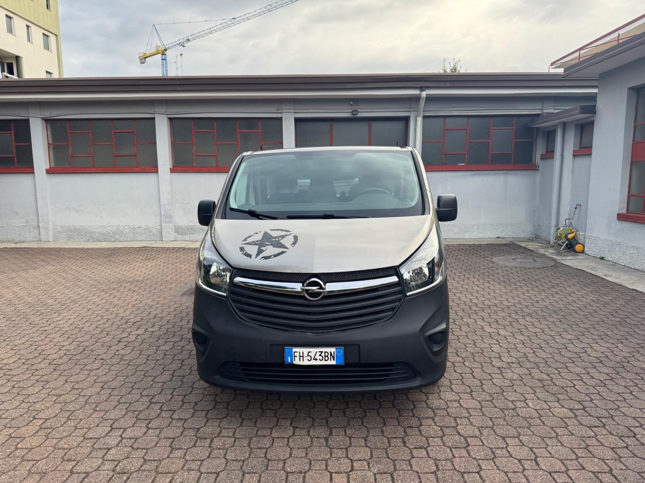 FURGONE OPEL VIVARO