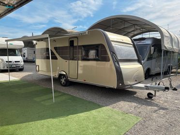 BÜRSTNER TRECENTO 465TS - ROULOTTE CON LETTO MATRIMONIALE ALLA FRANCESE IN CODA