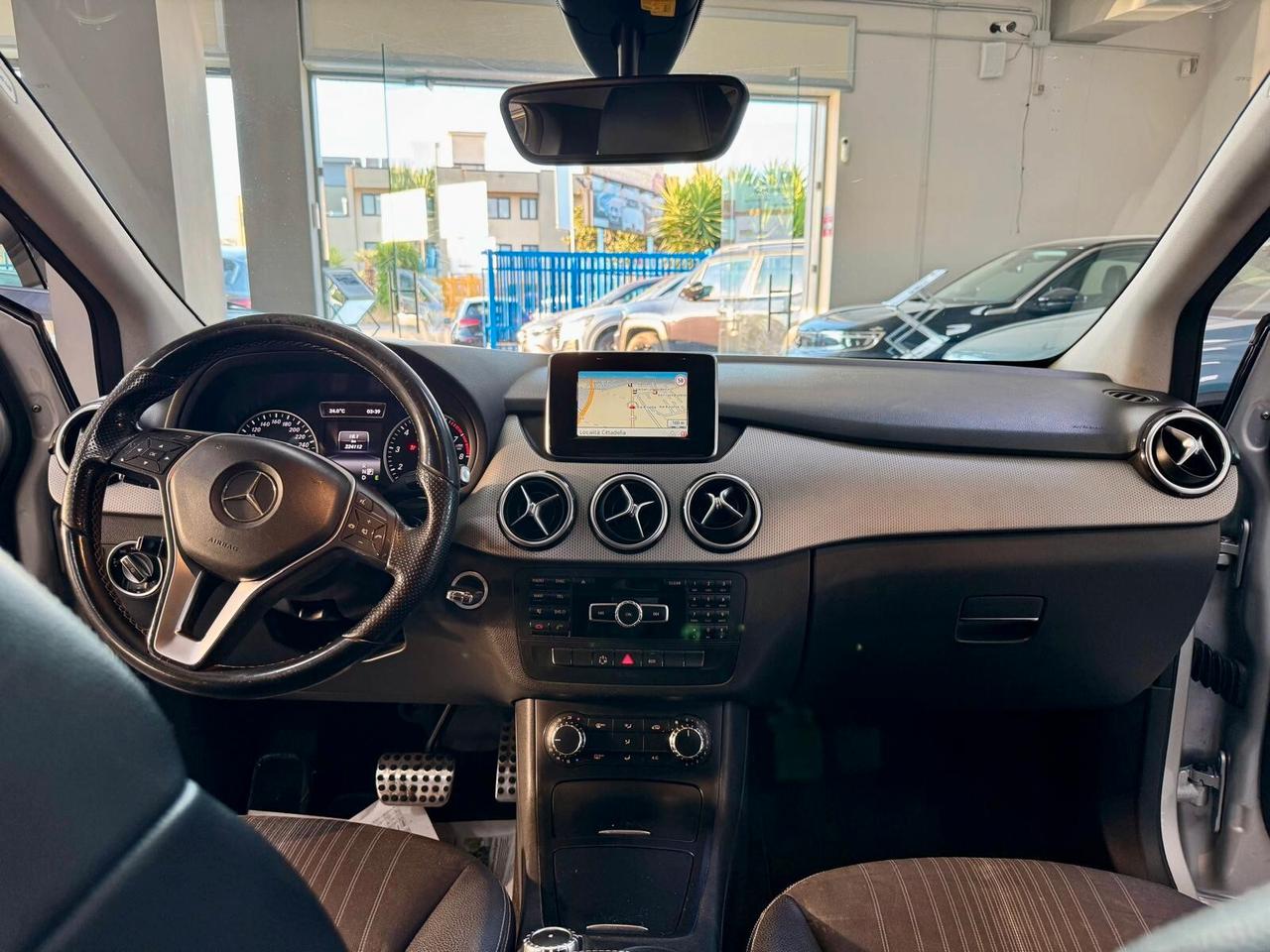 Mercedes B 200 NGD Automatic Sport 2015