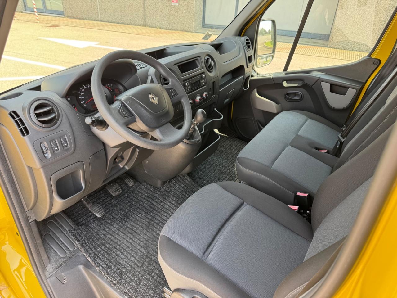 Renault Master 2.3 Dci 130cv L2H2