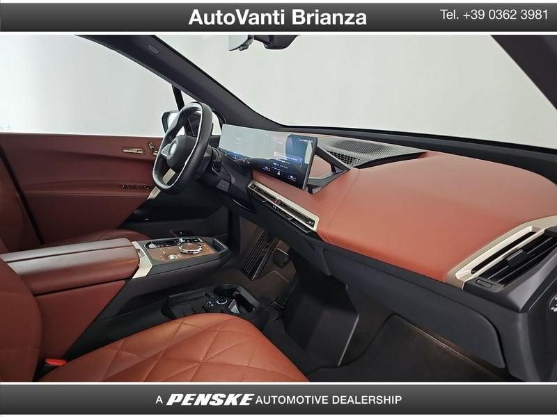 BMW iX iX xDrive50 Pacchetto Sportivo KIT GOMME INVERNALI