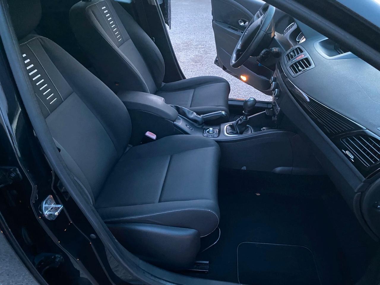 Renault Mégane 1.5 dCi 110CV full opt 2011