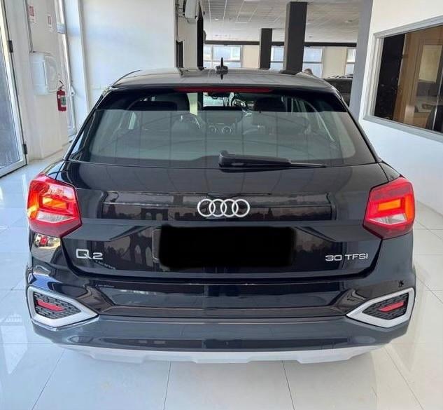 Audi Q2 30 TFSI Identity Black