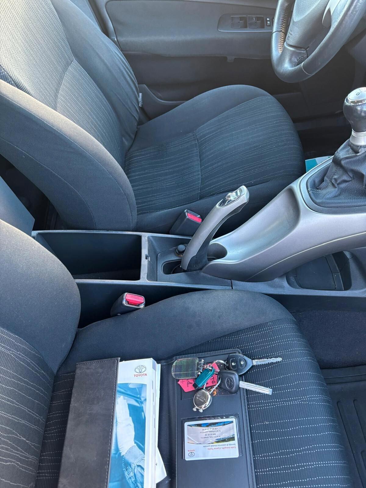 Toyota Auris 1.4 5 porte Sol SOLI 99000 KM UNICO PROPRIETARIO