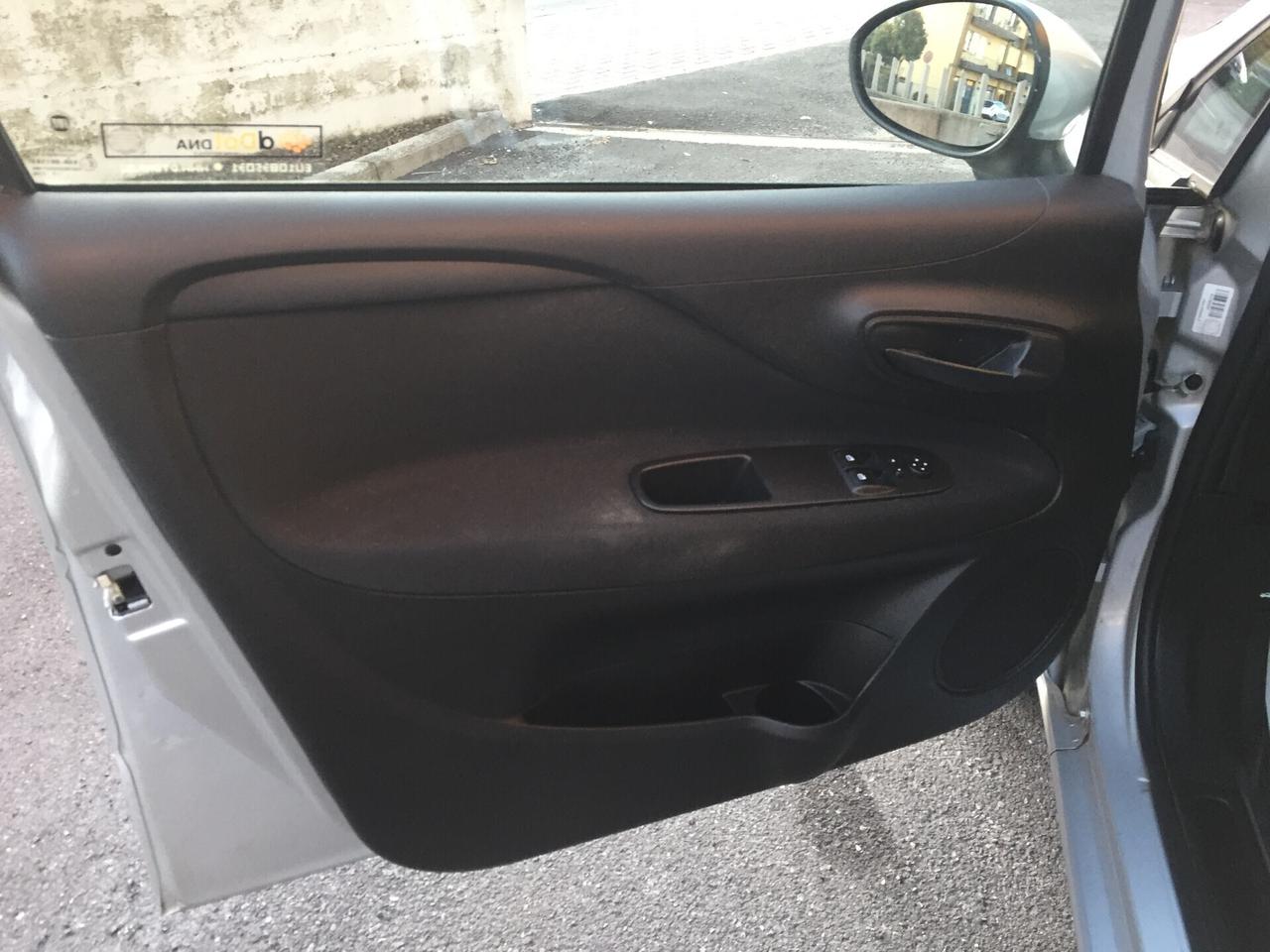 Fiat Punto 1.3 MJT II 75 CV 5 porte Street X NEOPATENTATI