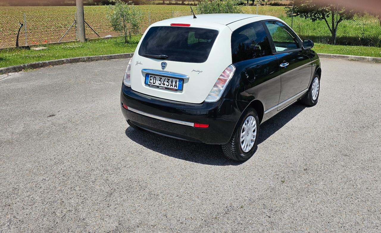 Lancia Ypsilon 1.3 MJT 75 CV Platinum