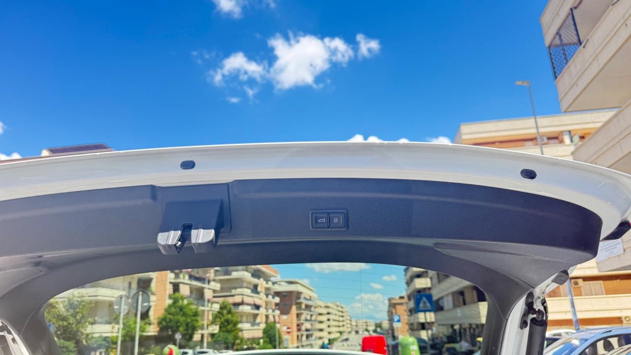 Audi Q3 SPB 35 TDI S tronic line edition MATRIX PDC PELLE VOLANTE TRE RAZZE CERCHI 20 NAVI KAMERA