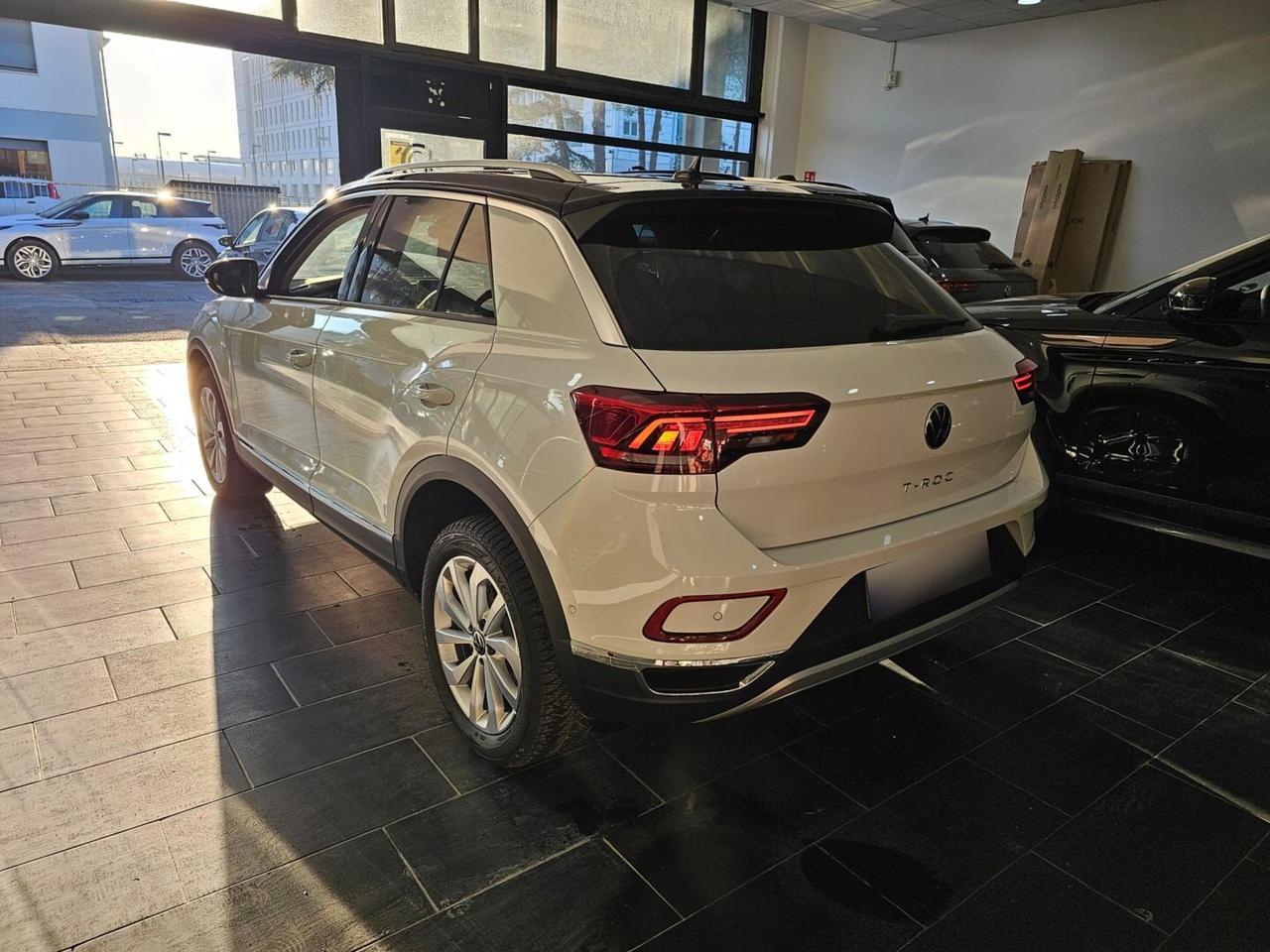 Volkswagen T-Roc Style C.17" Tetto Apribile Led Navi PDC Camera TDI