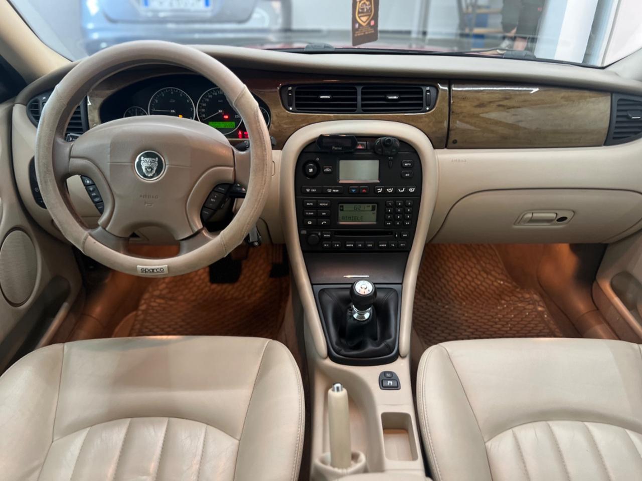 Jaguar X-Type 2 litri V6 24V cat 2002