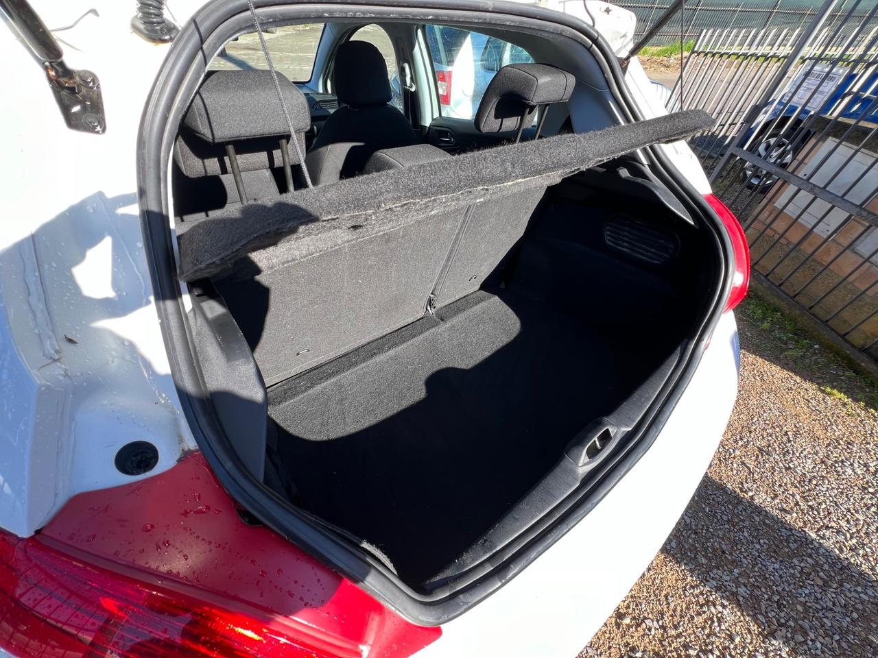 Peugeot 208 1.4 HDi 68 CV 5 porte Van