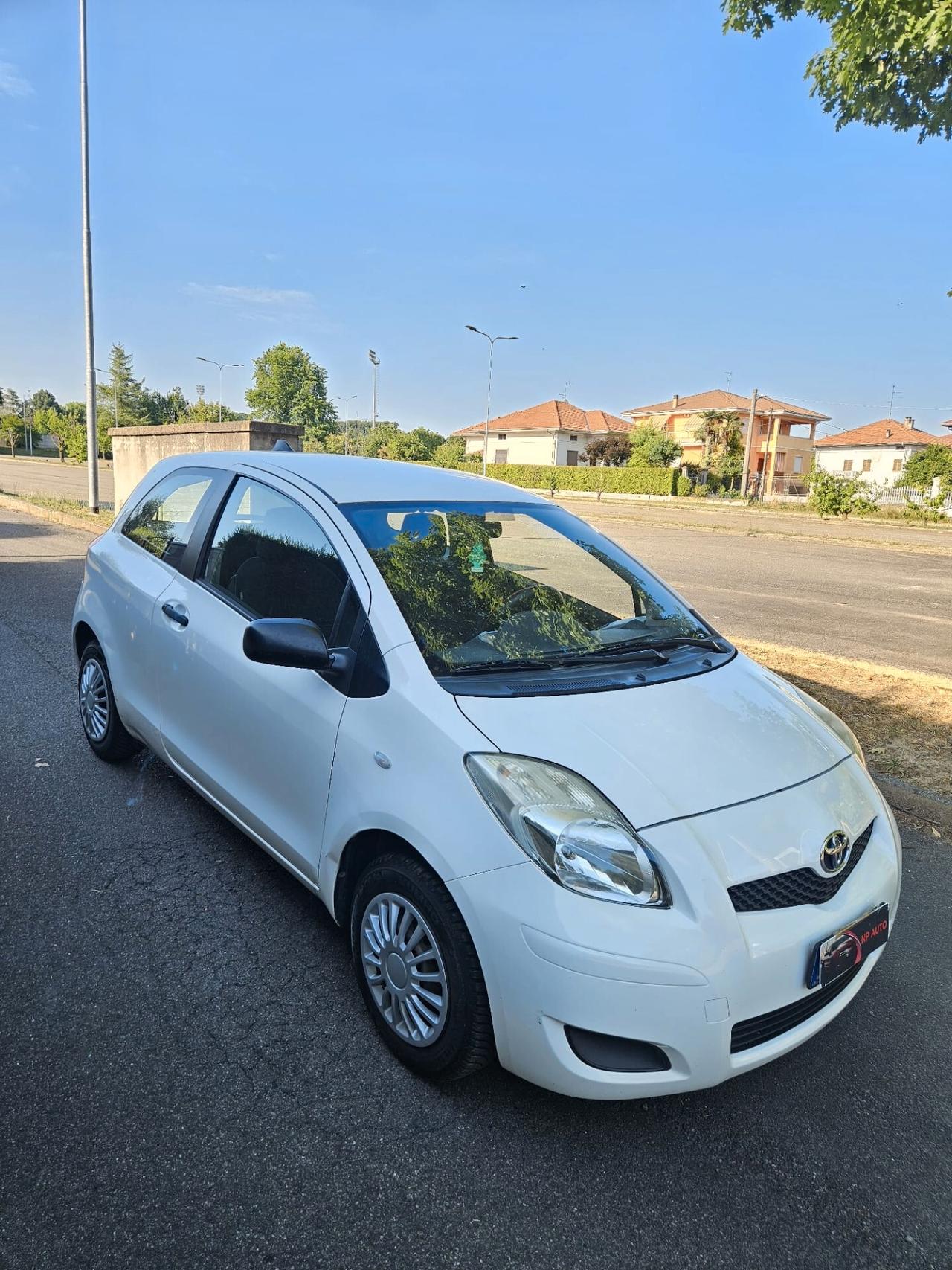 Toyota Yaris 1.0 neopatentati