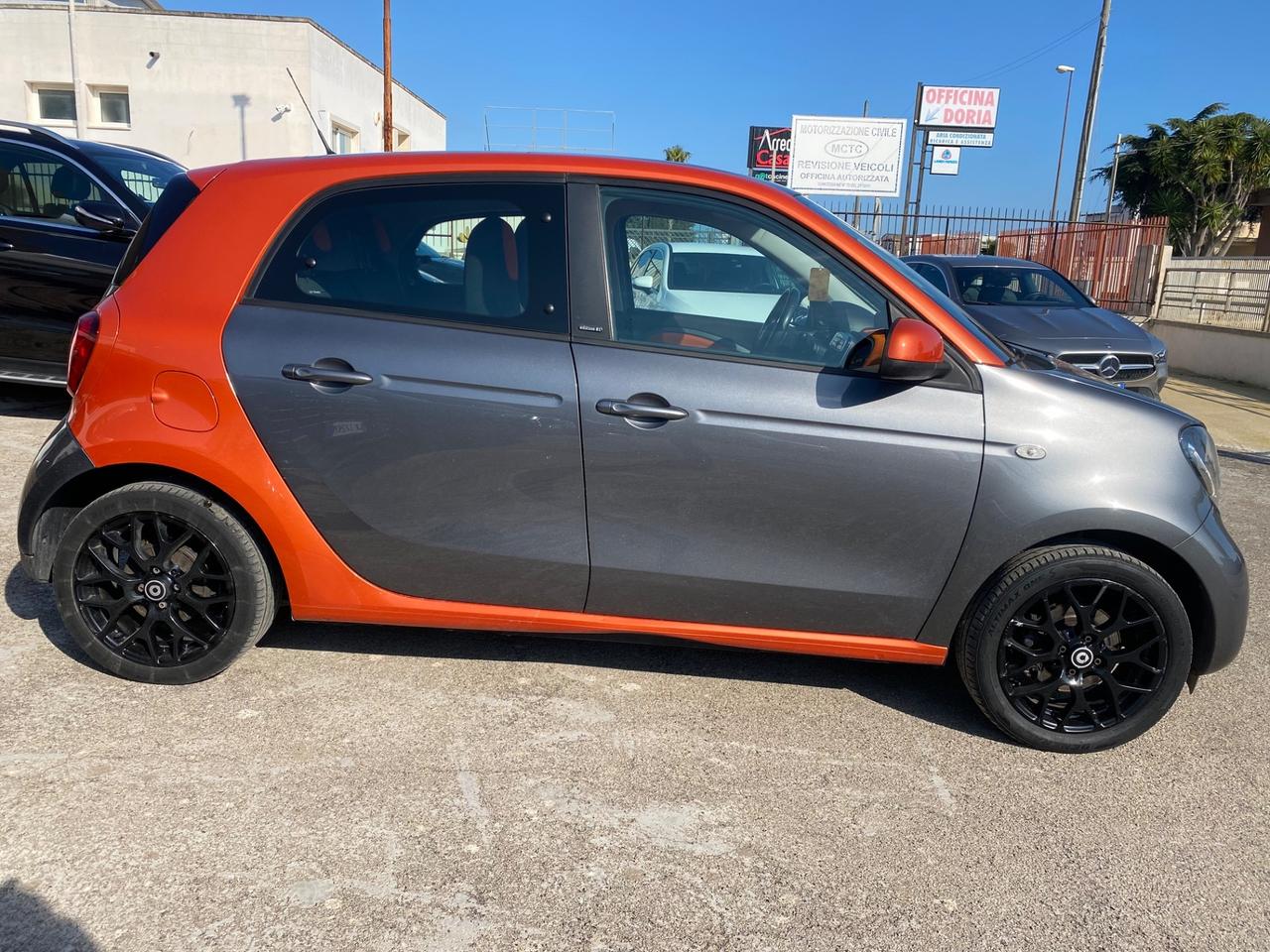 Smart ForFour Edition1