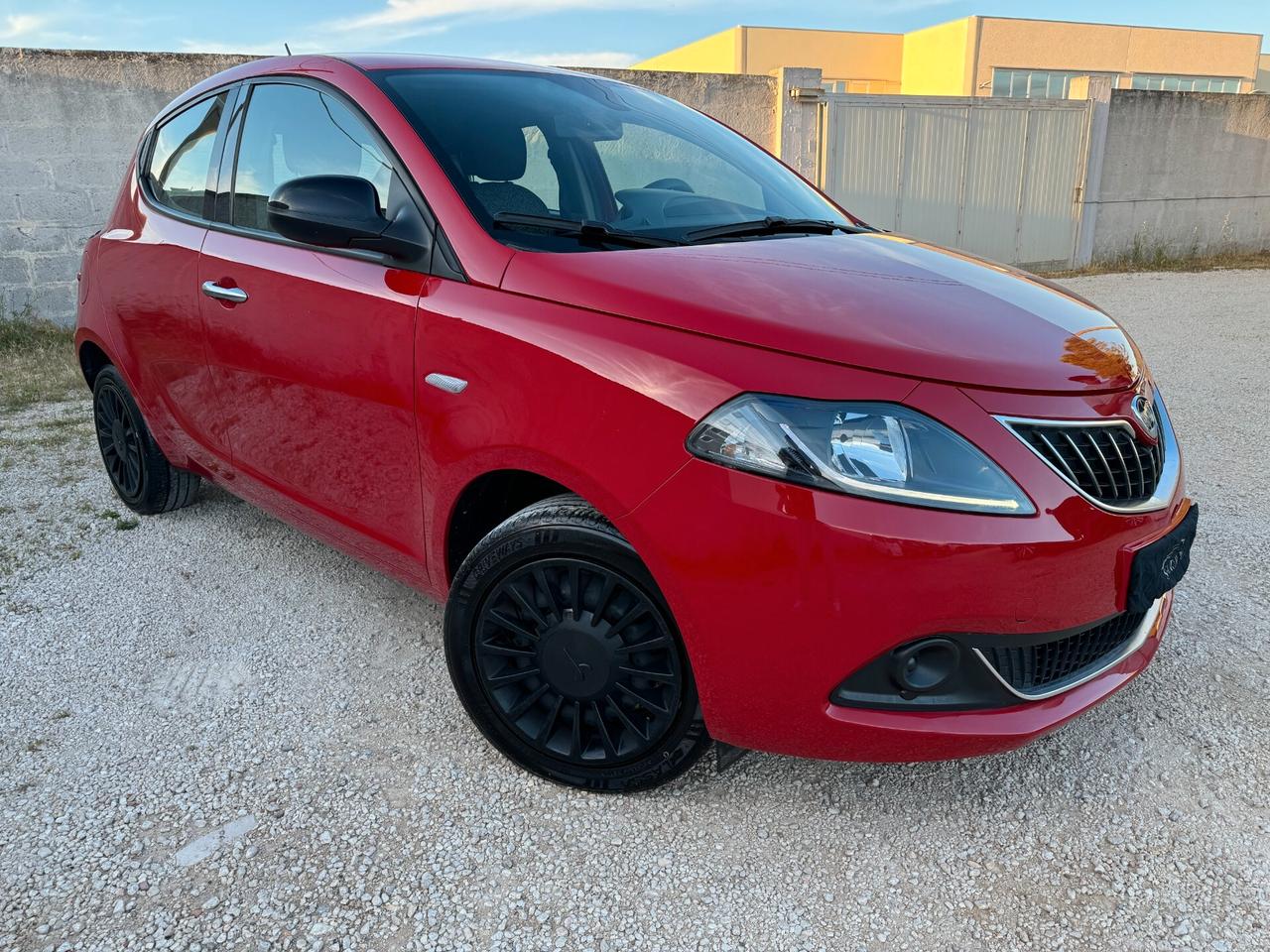 LANCIA YPSILON 1.0 70CV HYBRID GOLD 2022