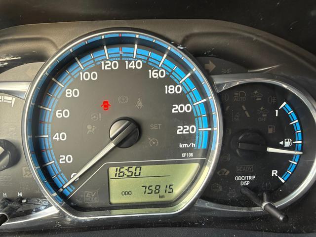 TOYOTA Yaris 1.5 Hybrid 5 porte Trend "Red Edition"