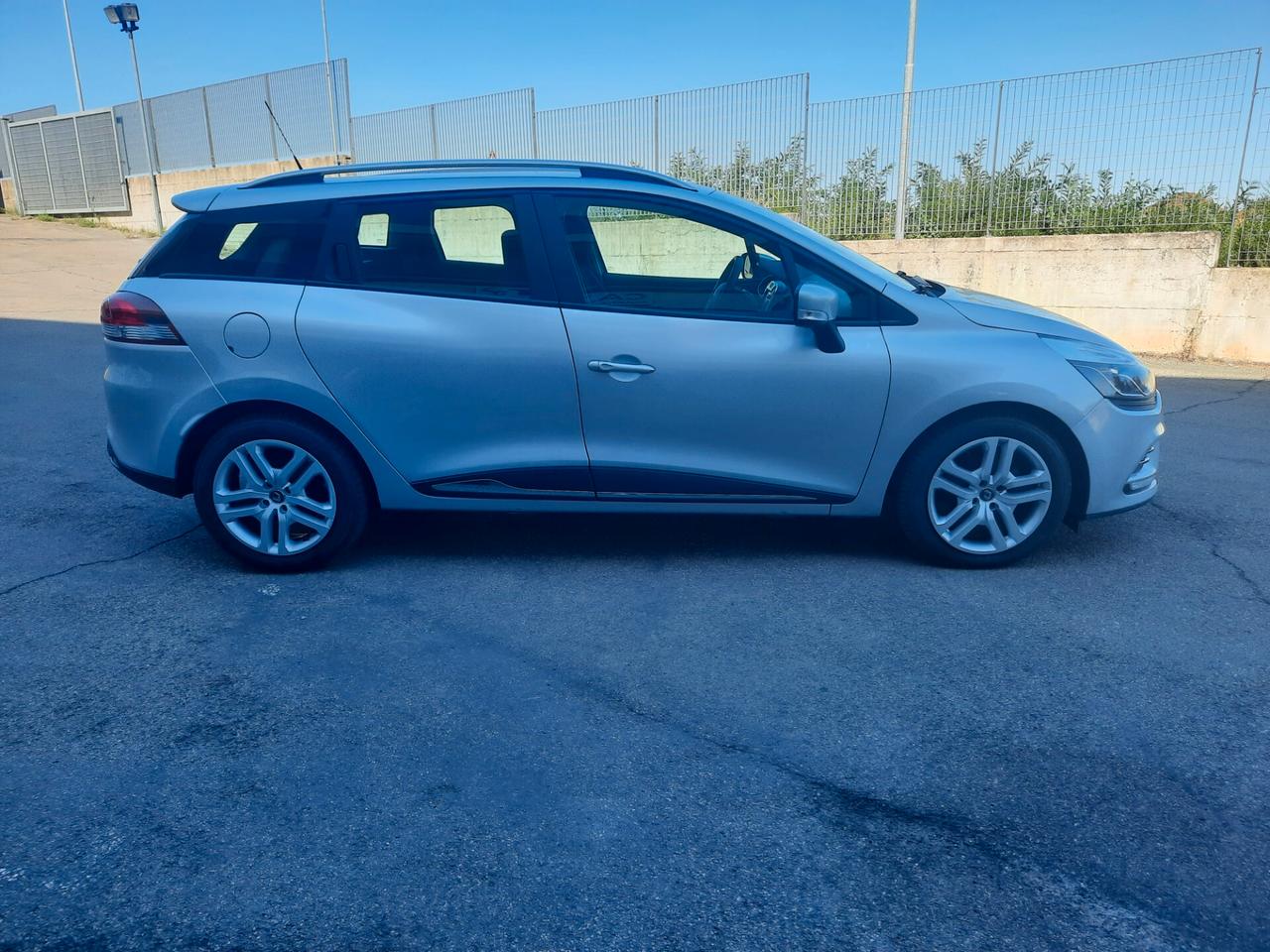 Renault Clio Sporter dCi 8V 90 CV Duel