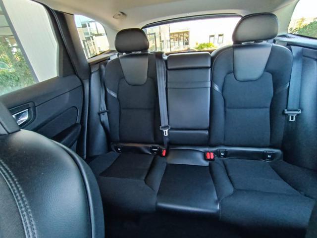 VOLVO XC60 D4 AWD Geartronic Business