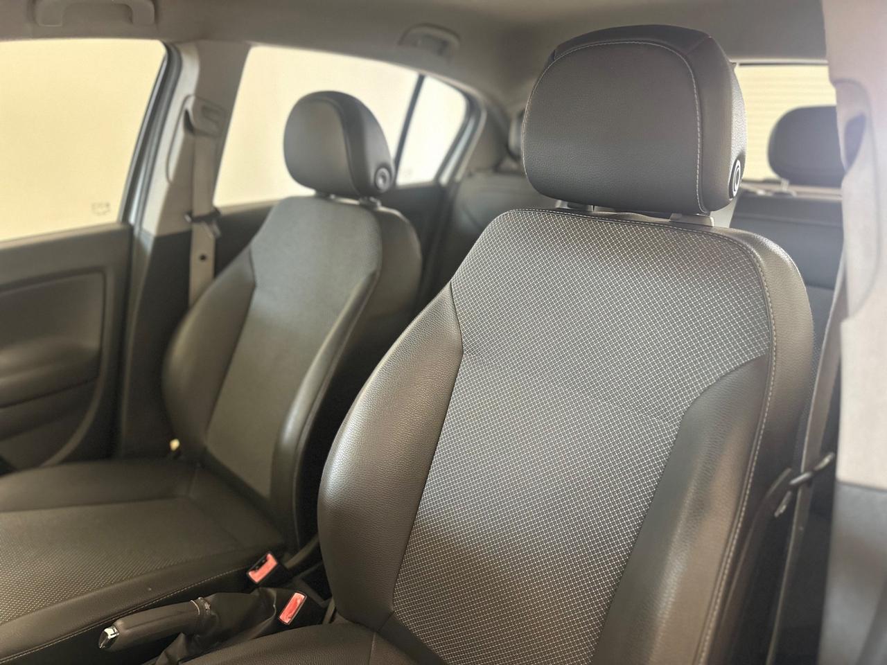 Opel Corsa 1.2 5 porte Cosmo NEOPATENTATI