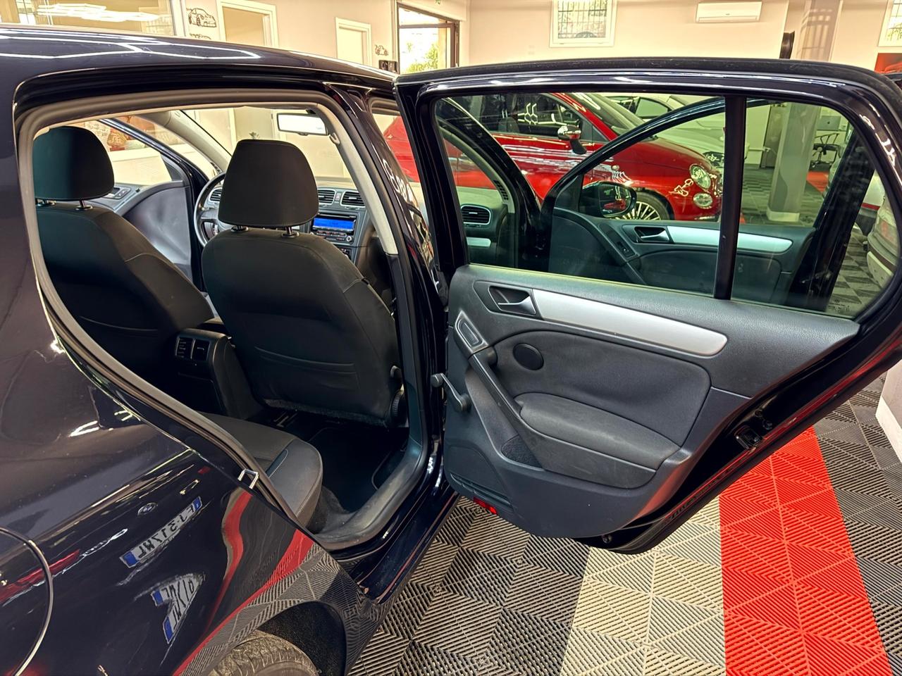Volkswagen Golf 1.6 TDI LED - FABIANOAUTO