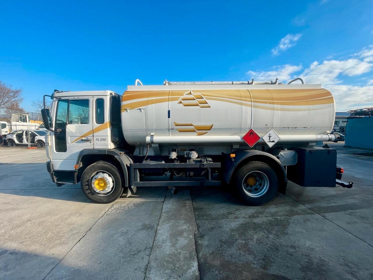 Volvo FL6-250 - CISTERNA TRASPORTO CARBURANTE CON POMPA CONTALITRI