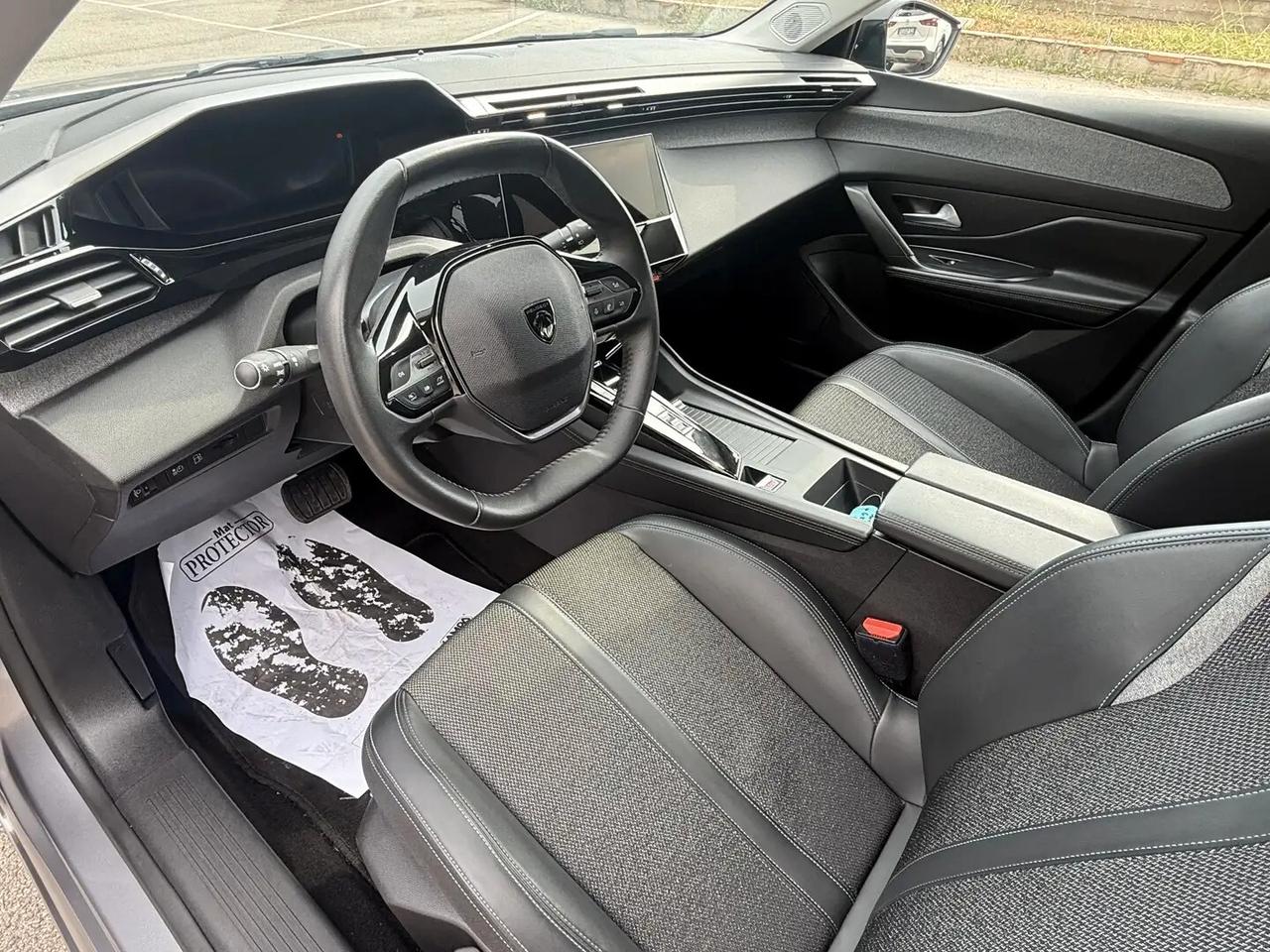 Peugeot 308 Plug-in Hybrid 180 e-EAT8 Allure Pack