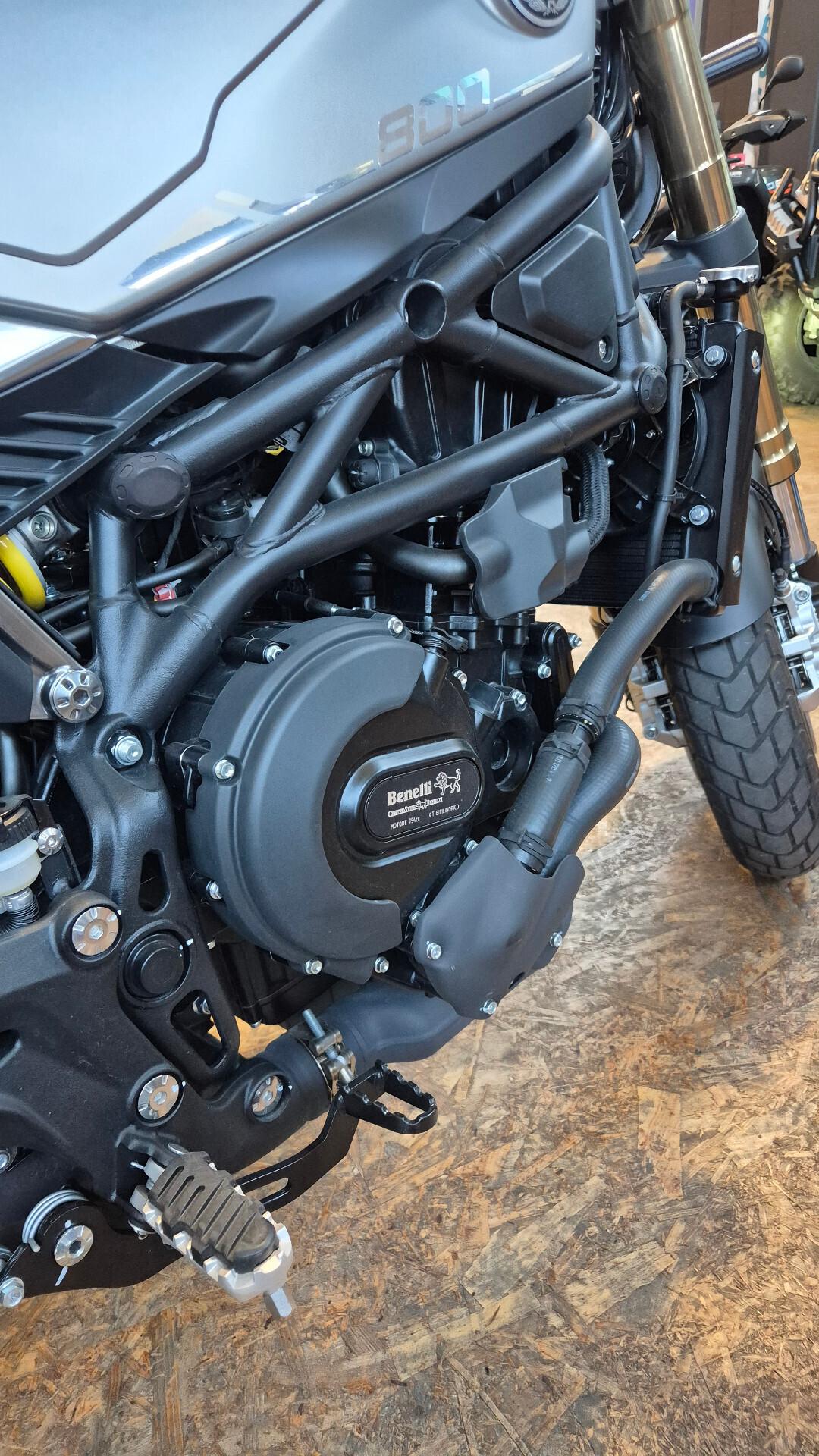 Benelli Leoncino 800 - 3200Km - GUARDA - AFFARE