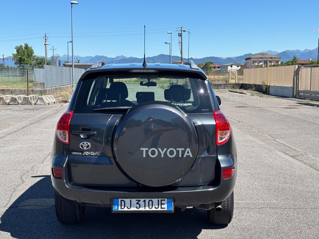 Toyota RAV4 2.0 Luxury, UNI PRO, GARANZIA
