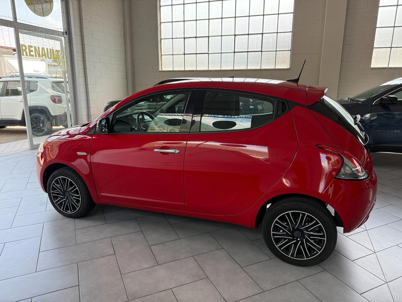 Lancia Ypsilon 1.0 FireFly 5 porte S&S Hybrid Ecochic Gold