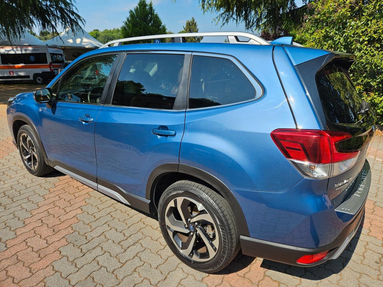 Subaru Forester 2.0 e-Boxer MHEV CVT Lineartronic PREMIUM - FULL -TETTO