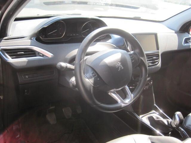 Peugeot 2008 BlueHDi 100 Allure