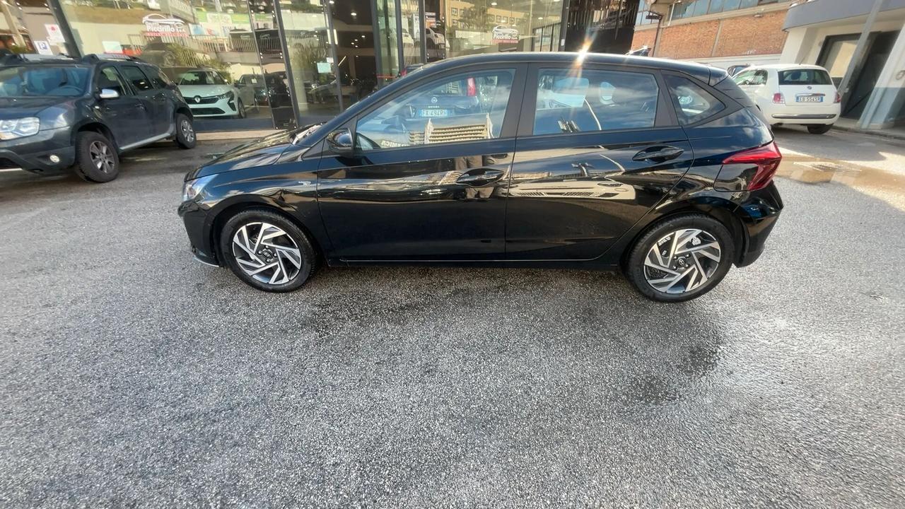 Hyundai i20 1.2 MPI MT Connectline