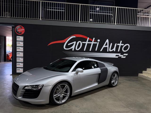 AUDI R8 4.2 V8 FSI QUATTRO R TRONIC