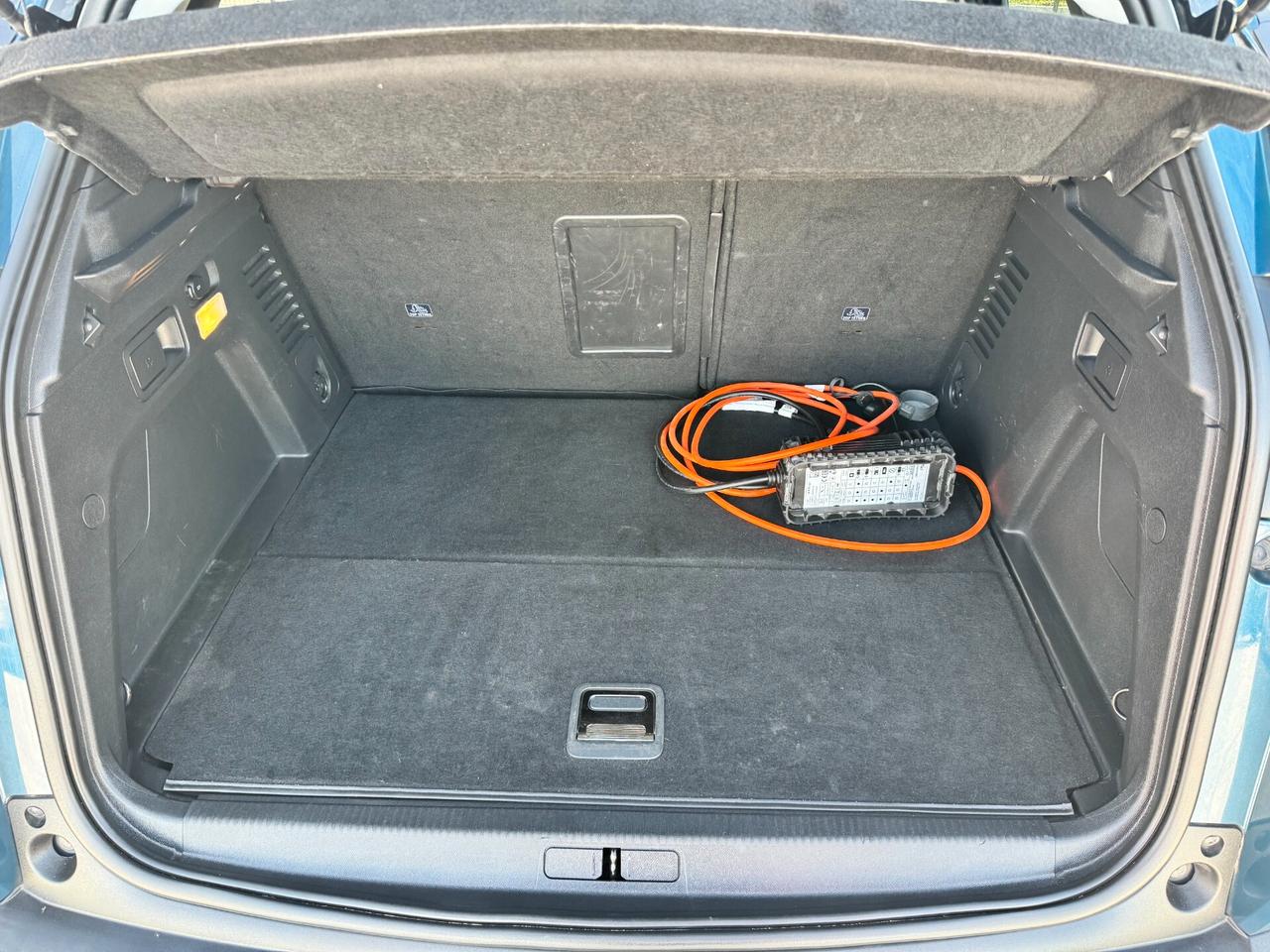 Peugeot 3008 Hybrid 225 e-EAT8 Allure