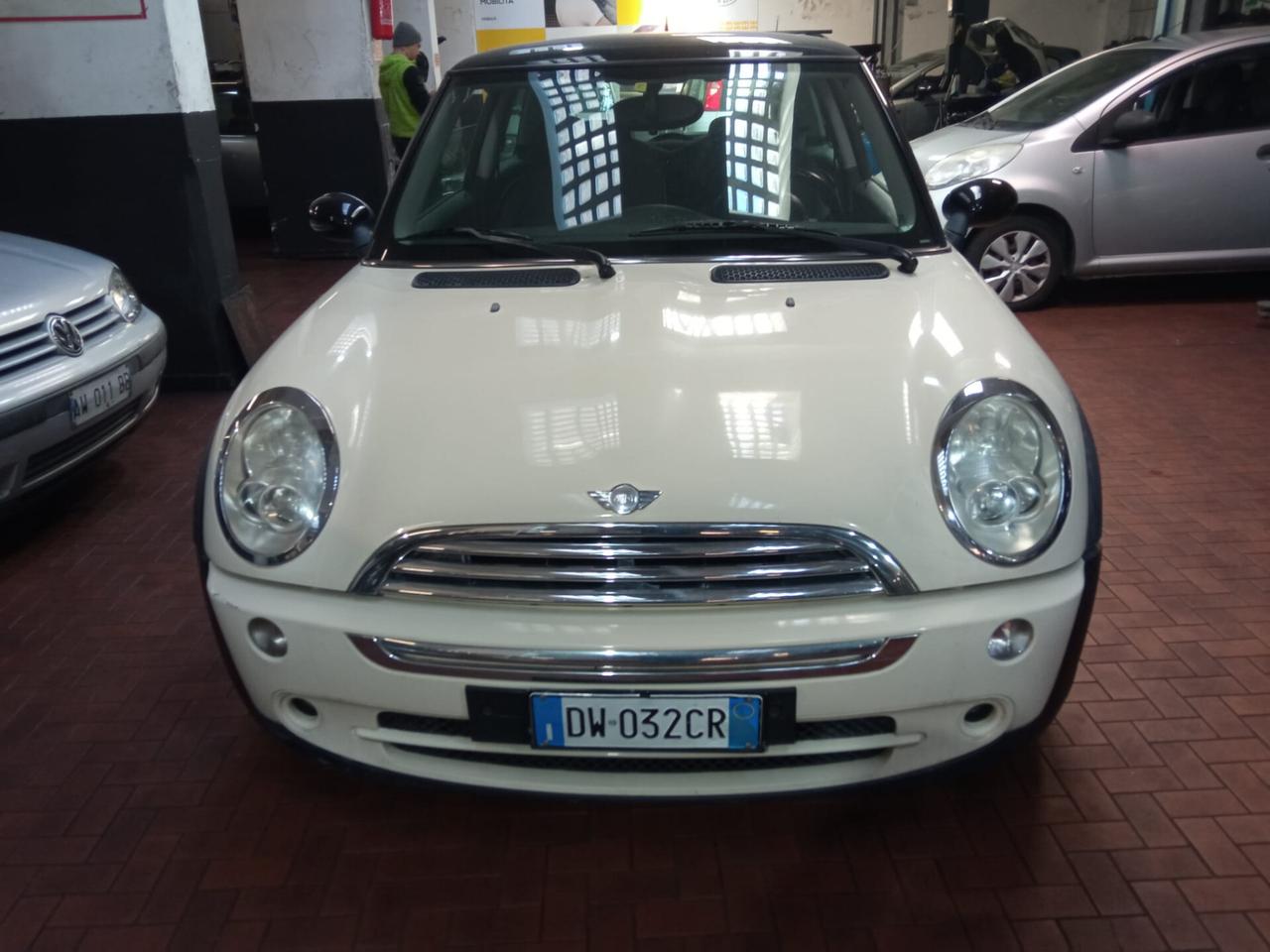 Mini 1.6 16V Cooper 115CV
