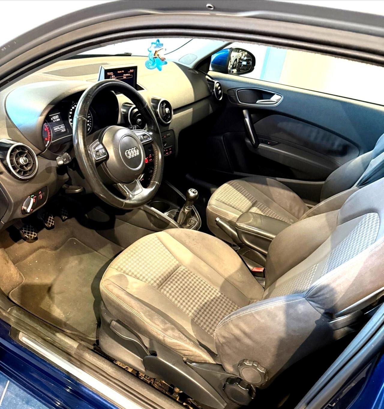 Audi A1 1.6 TDI GARANZIA -PERMUTO - NEOPATENTATI